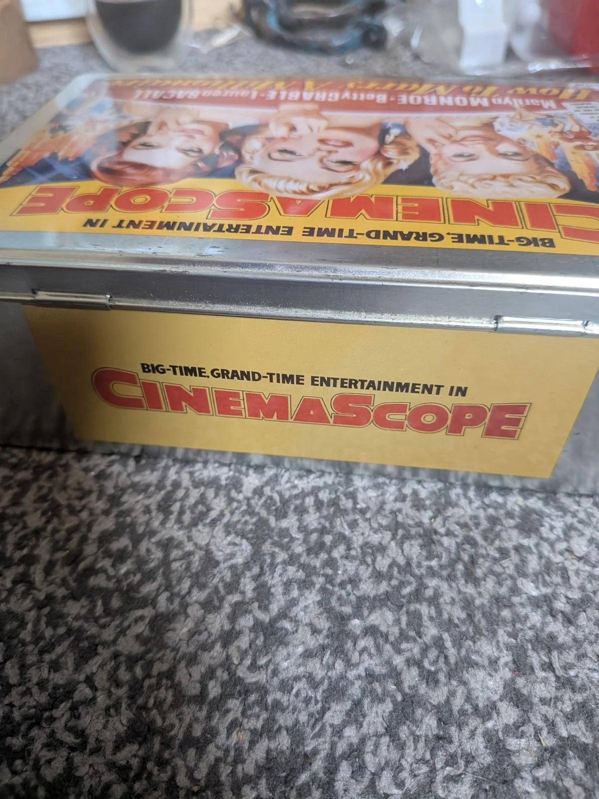 Retro CinemaScope Marilyn Monroe Betty Grable Lauren Bacall Tin, image 5