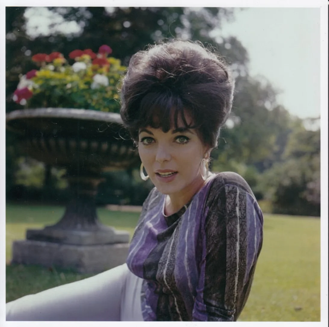 JOAN COLLINS - FOUR (4) 8" x 8" Promotional Portrait Photographs 1950s & 1960s, изображение 2