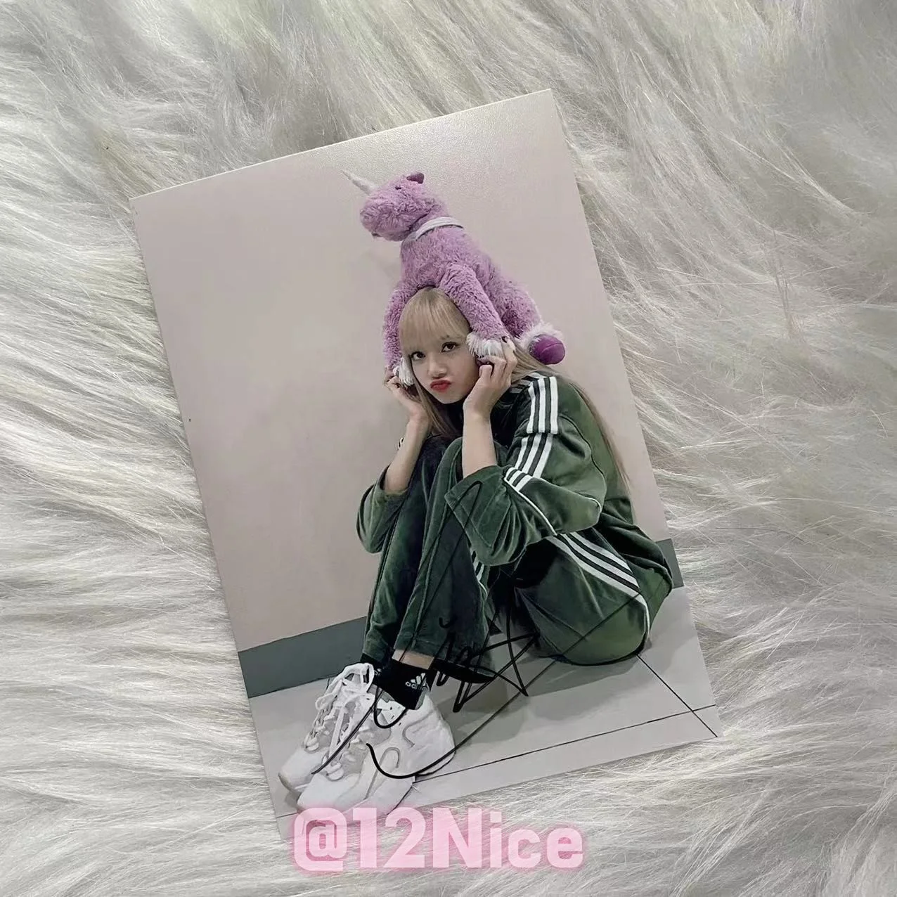 LISA — BLACKPINK LISA Limited Autographed Hand Signed Photo 4*6 inches, изображение 2