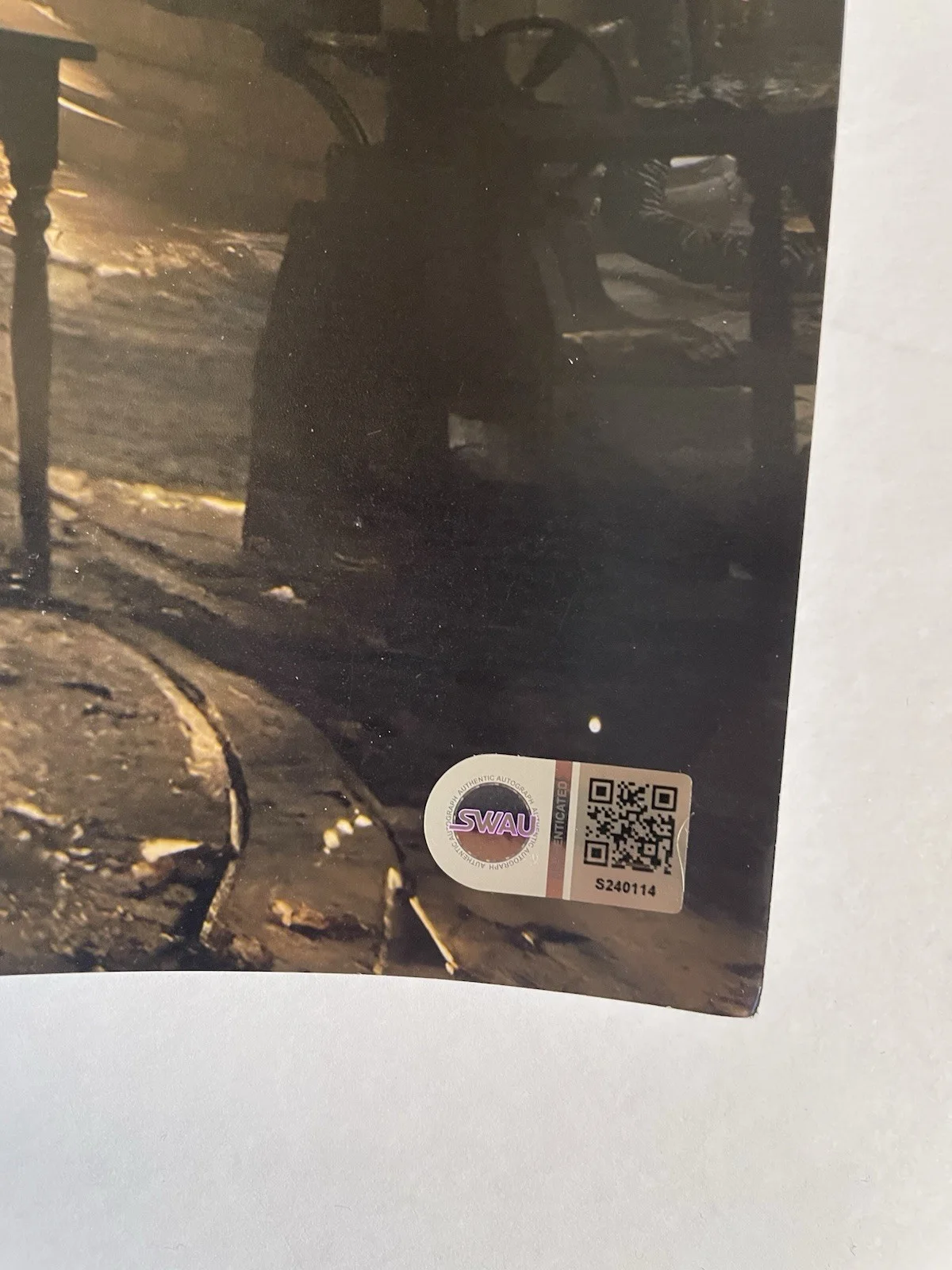 Jacob Elordi, Guillermo Del Toro — JACOB ELORDI AND GUILLERMO DEL TORO SIGNED 12x18 FRANKENSTEIN PHOTO SWAU COA, image 5