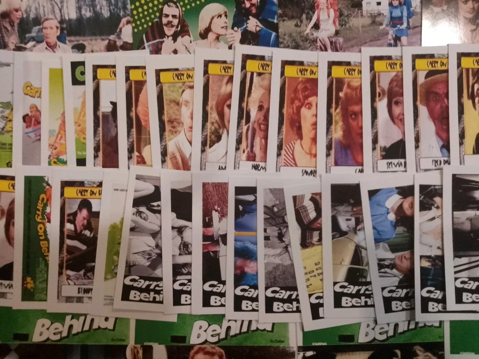 Carry On Behind. 10 Glossy 3x8ins Lobbymarkers & 40 Mini Promo Cards & Box., изображение 2