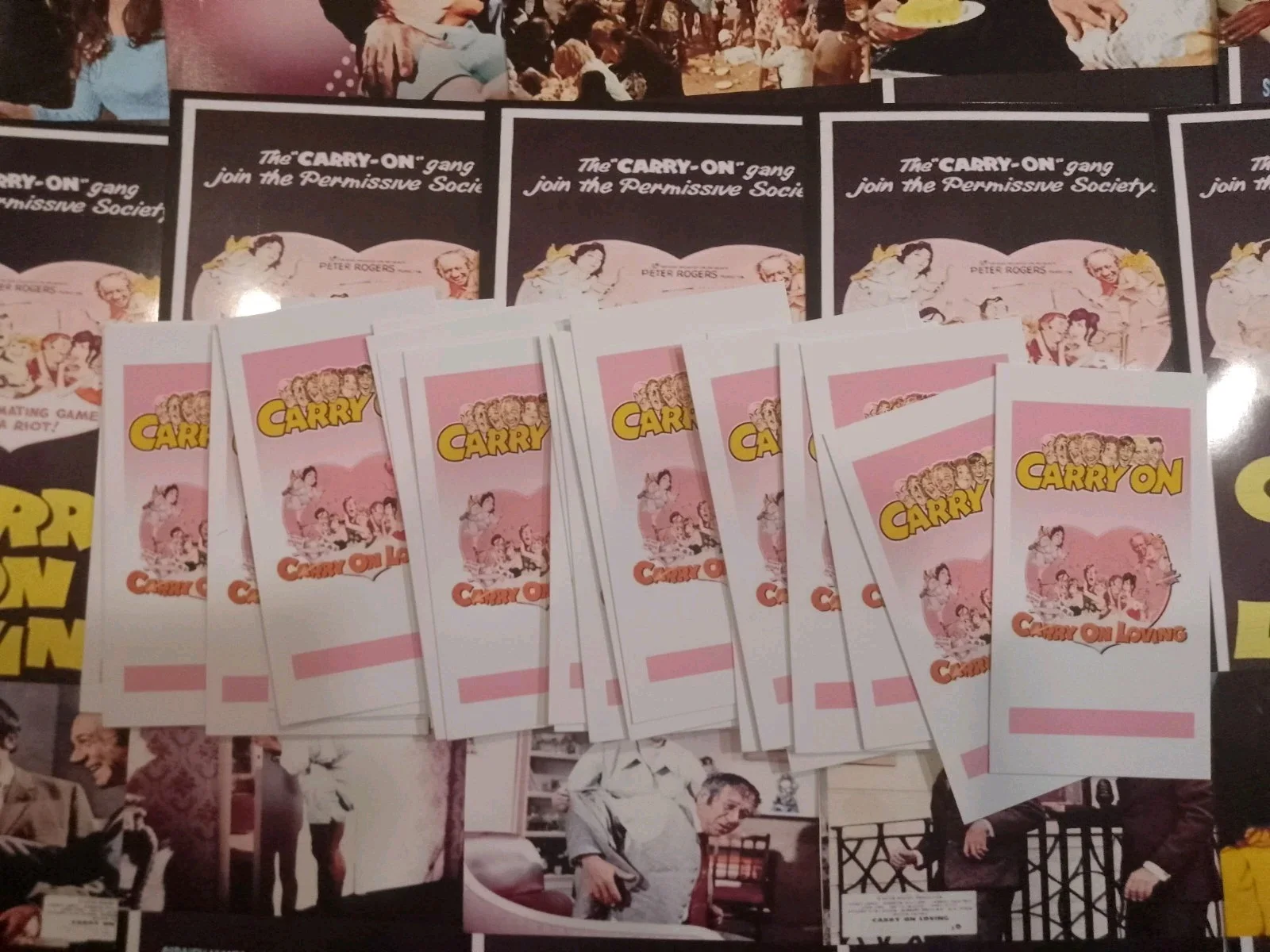 Carry On Loving. 10 Glossy 3x8ins Lobbymarkers & 40 Mini Promo Cards & Box., изображение 4