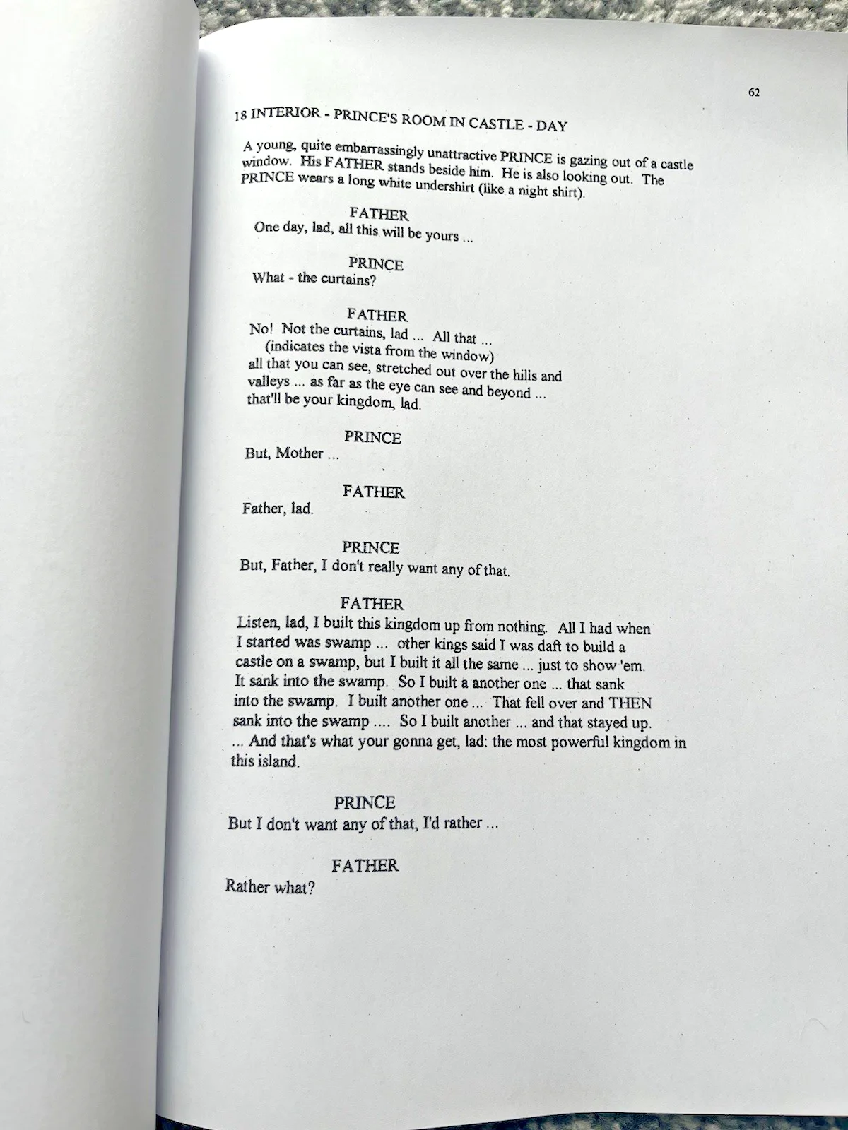 Monty Python And The Holy Grail Film Screenplay / Script. John Cleese, Eric Idle, изображение 2