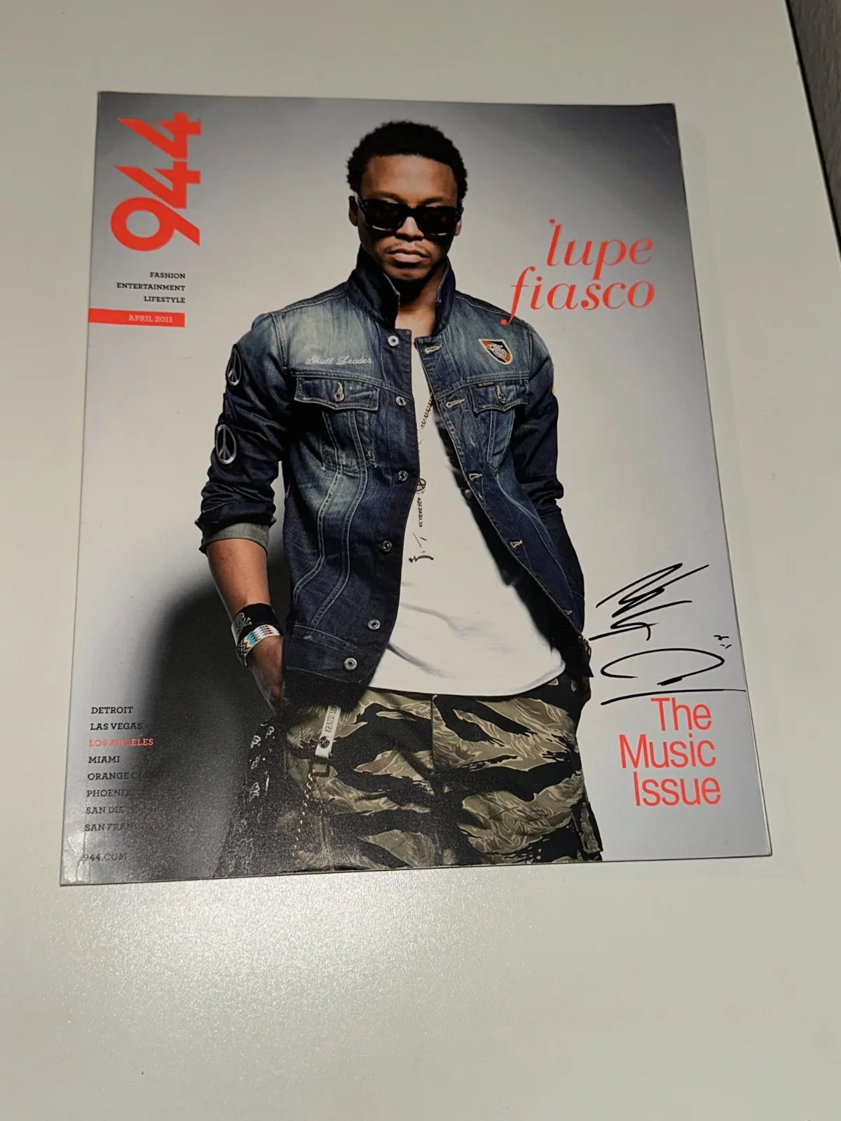 Lupe Fiasco — Lupe Fiasco signed 944 magazine Samurai Battle Scars Superstar, image 2