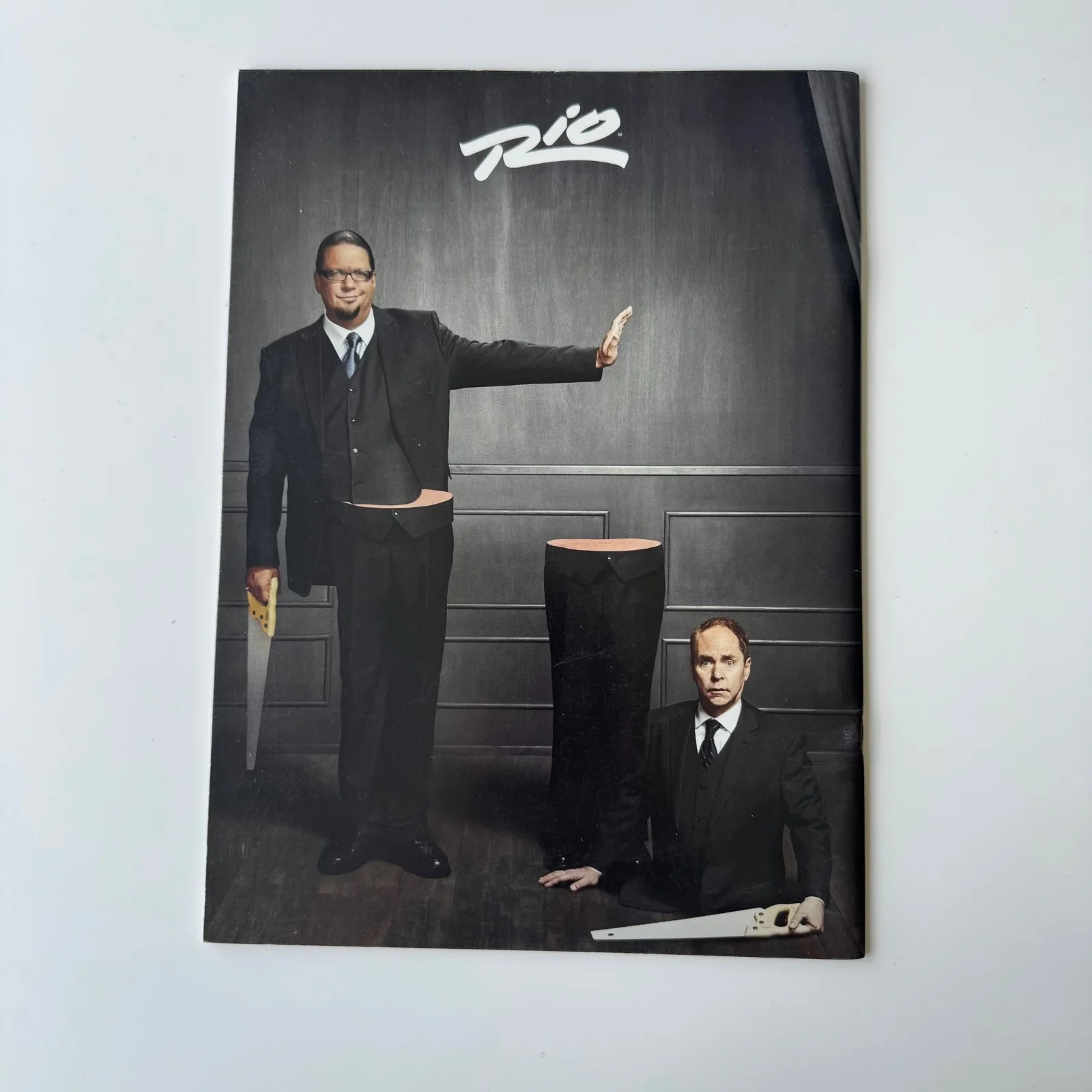 Penn, Teller — Penn & Teller - SIGNED by BOTH - Large Souvenir Booklet. 2012. Rio Vegas., изображение 3