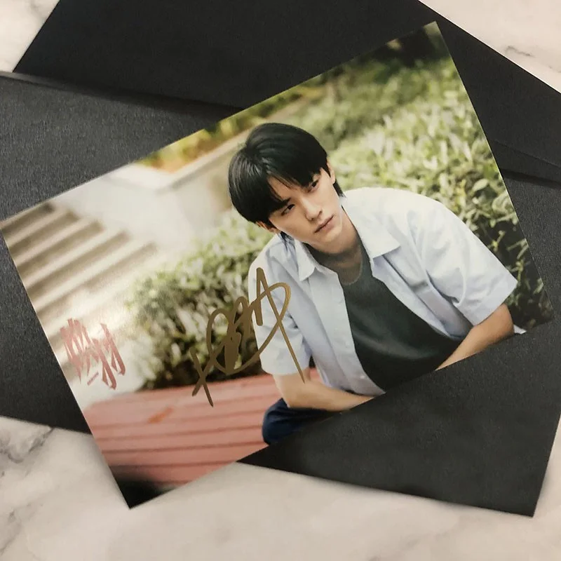 Zhou Yiran 6" Signed Autographed Photo Collection, image 3
