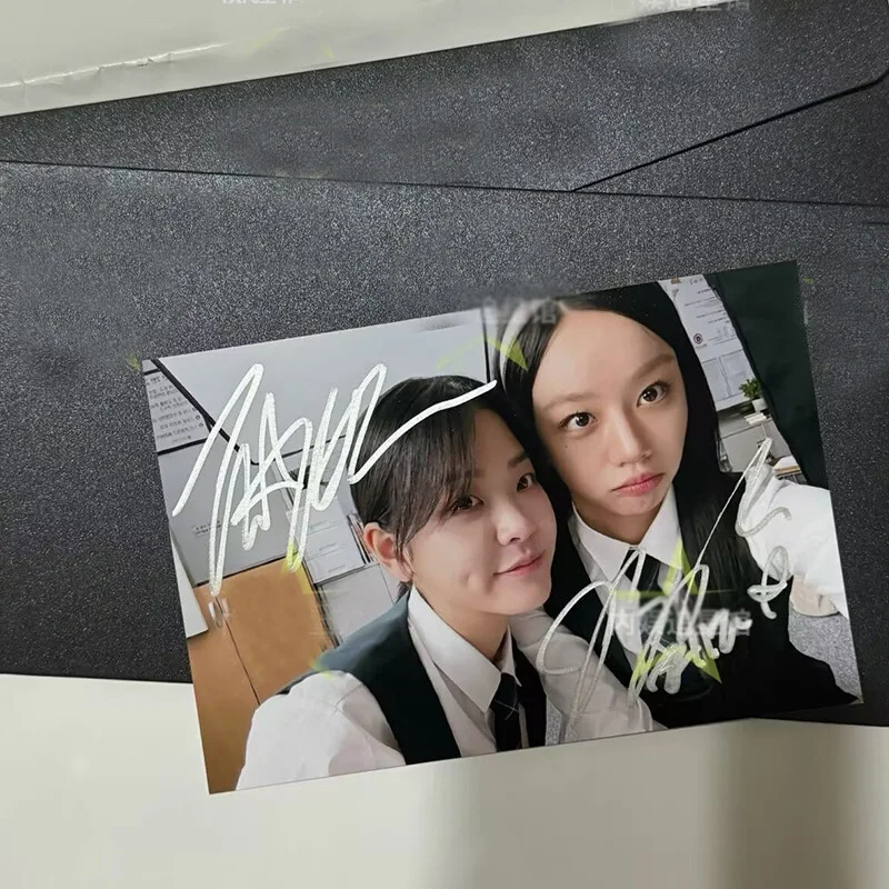 Friendly Rivalry Lee Hye-ri Chung Su bin Autographed Signed Photo Collection, изображение 3