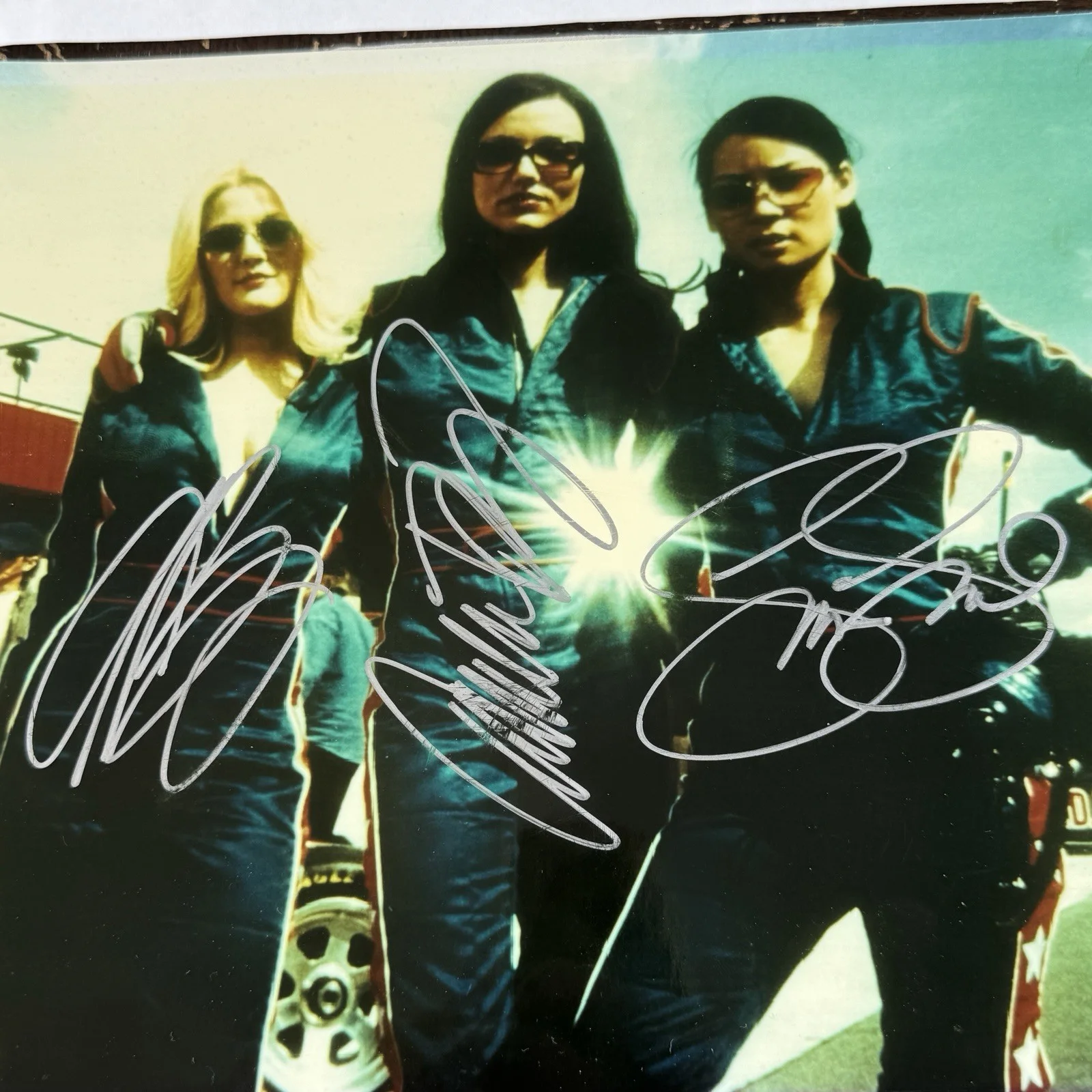Cameron Diaz Drew Barrymore Lucy Liu Signed Photo w COA Certificate Authenticity, изображение 3