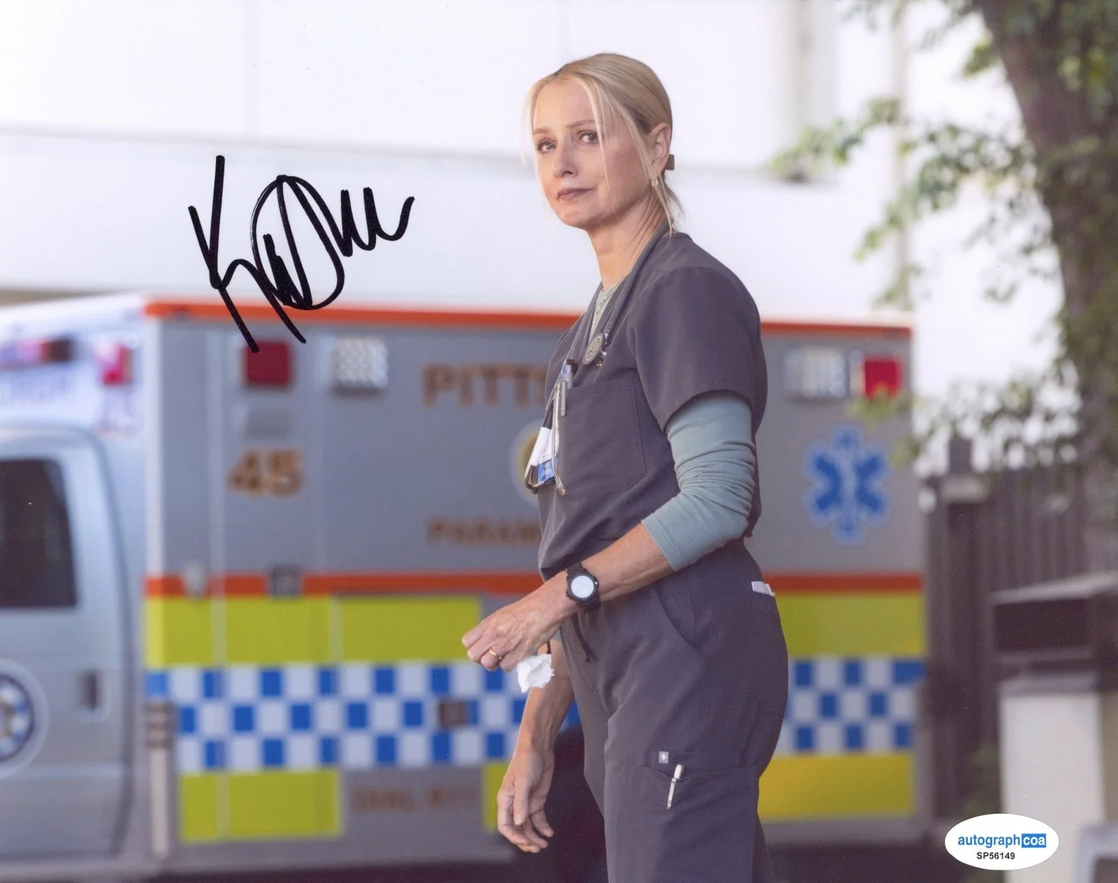 Katherine LaNasa — KATHERINE LANASA "THE PITT" AUTOGRAPH SIGNED "NURSE DANA EVANS" 8X10 PHOTO ACOA, изображение 2