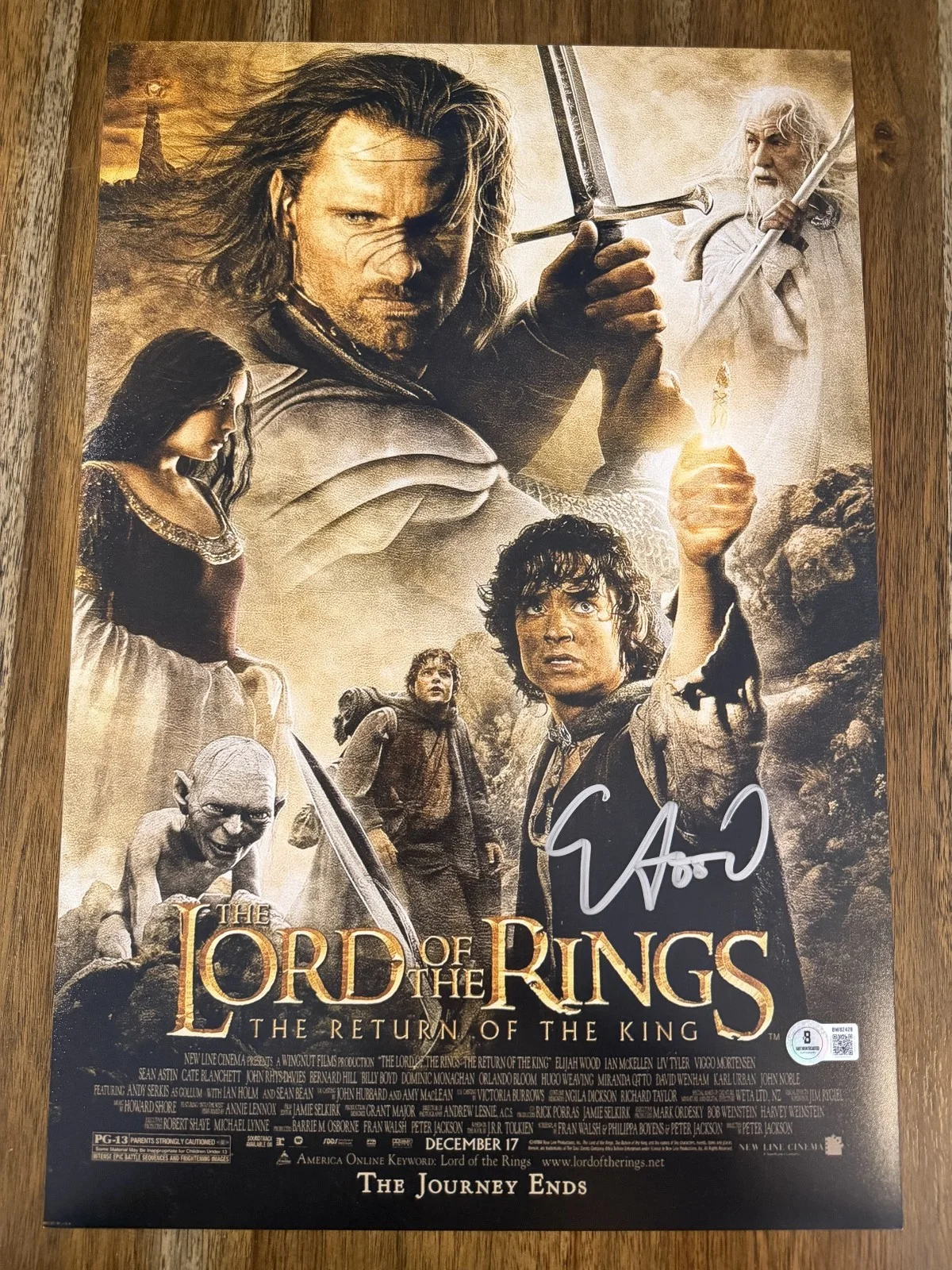Elijah Wood — Elijah Wood ‘Lord Of The Rings’ Signed 12x18 Photo ‘Frodo’ Beckett Certified