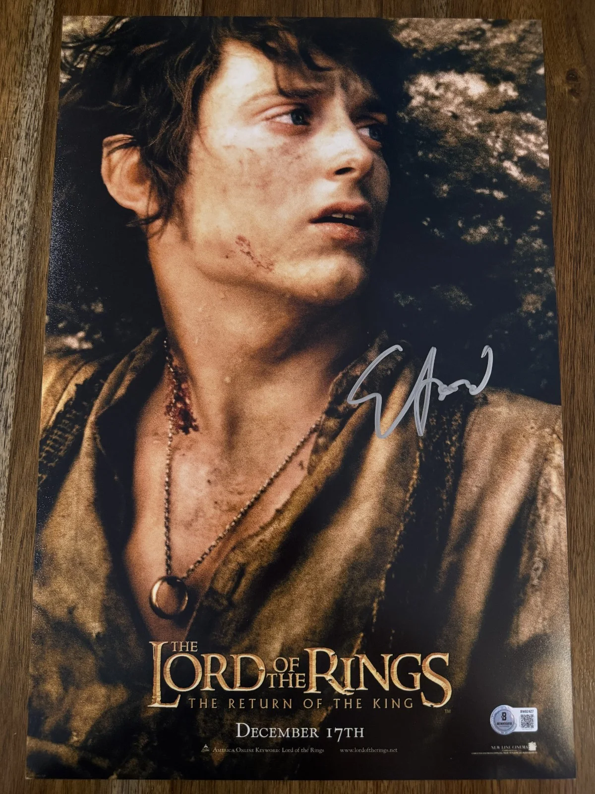 Elijah Wood — Elijah Wood ‘Lord Of The Rings’ Signed 12x18 Photo ‘Frodo’ Beckett Certified
