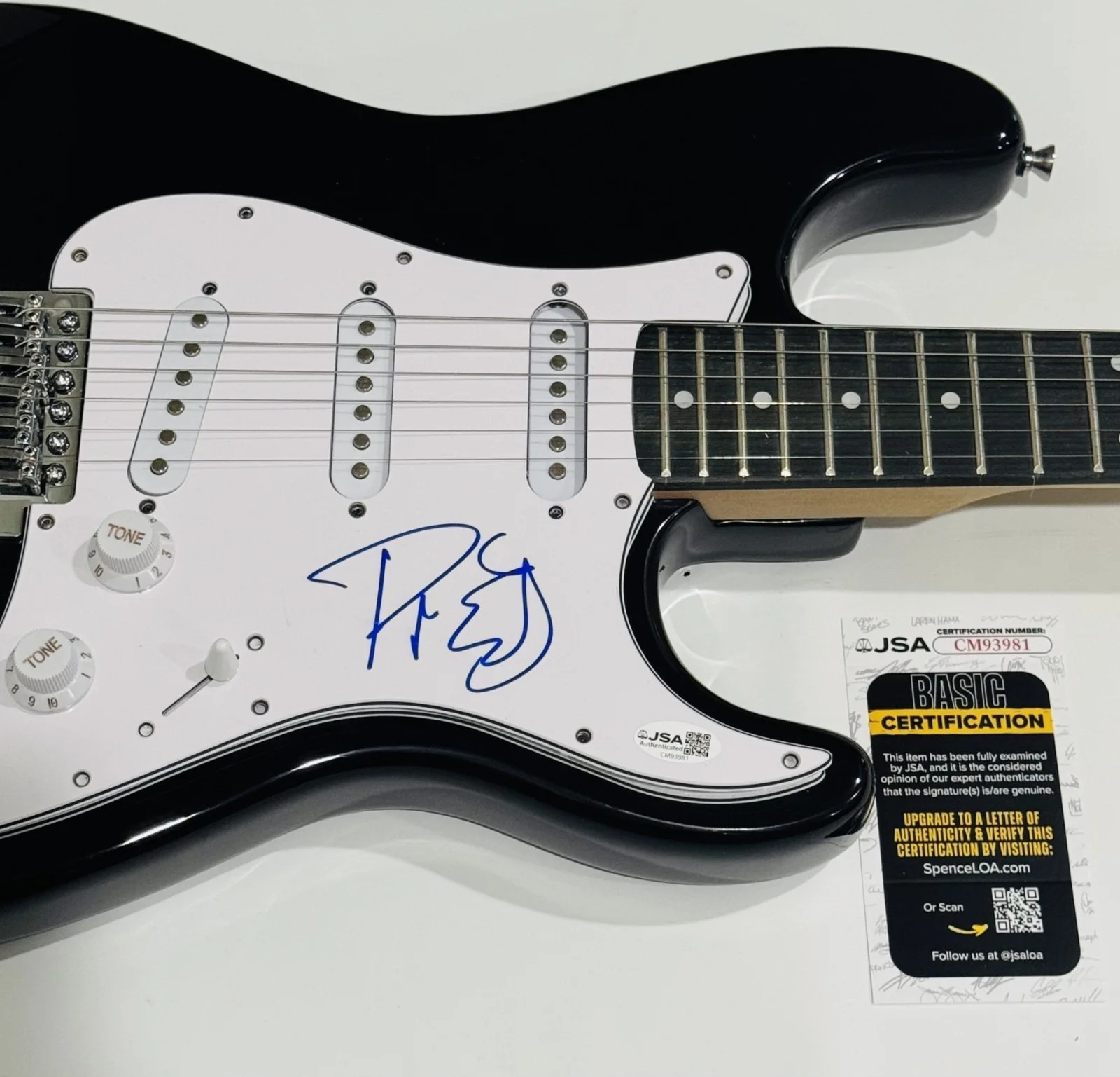 ROGER EARL SIGNED BLACK ELECTRIC GUITAR FOGHAT JSA COA, image 2