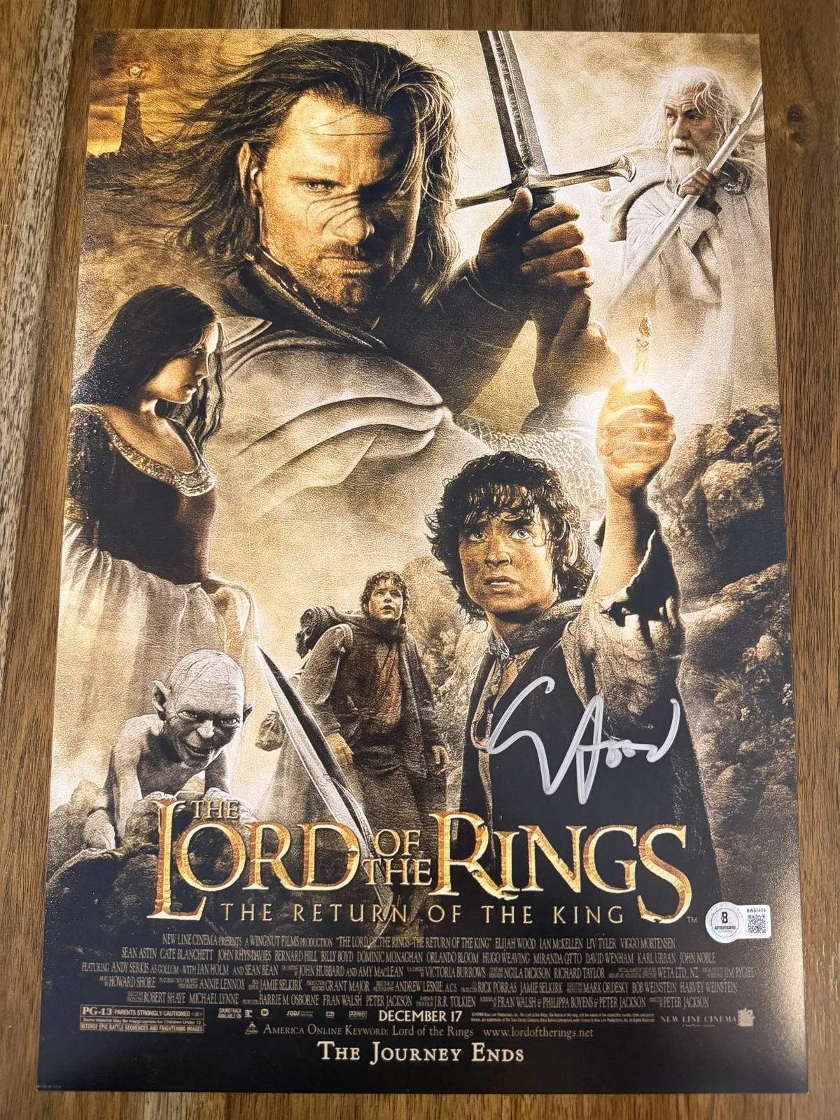 Elijah Wood — Elijah Wood ‘Lord Of The Rings’ Signed 12x18 Photo ‘Frodo’ Beckett Certified