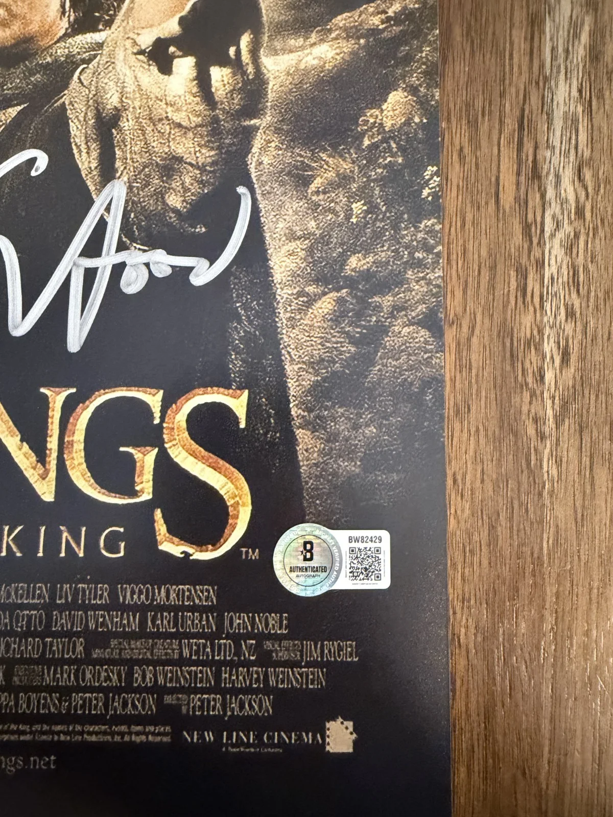 Elijah Wood — Elijah Wood ‘Lord Of The Rings’ Signed 12x18 Photo ‘Frodo’ Beckett Certified, изображение 2