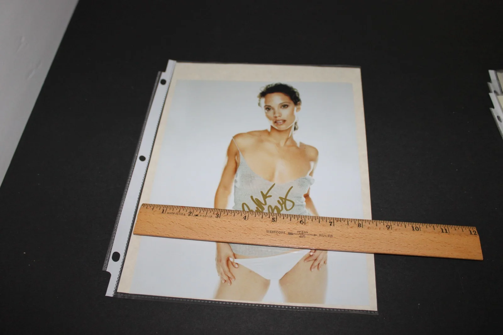 Elizabeth Berkley Signed 8x10 Photo MUST SEE very nice autographed + COA auto, изображение 2