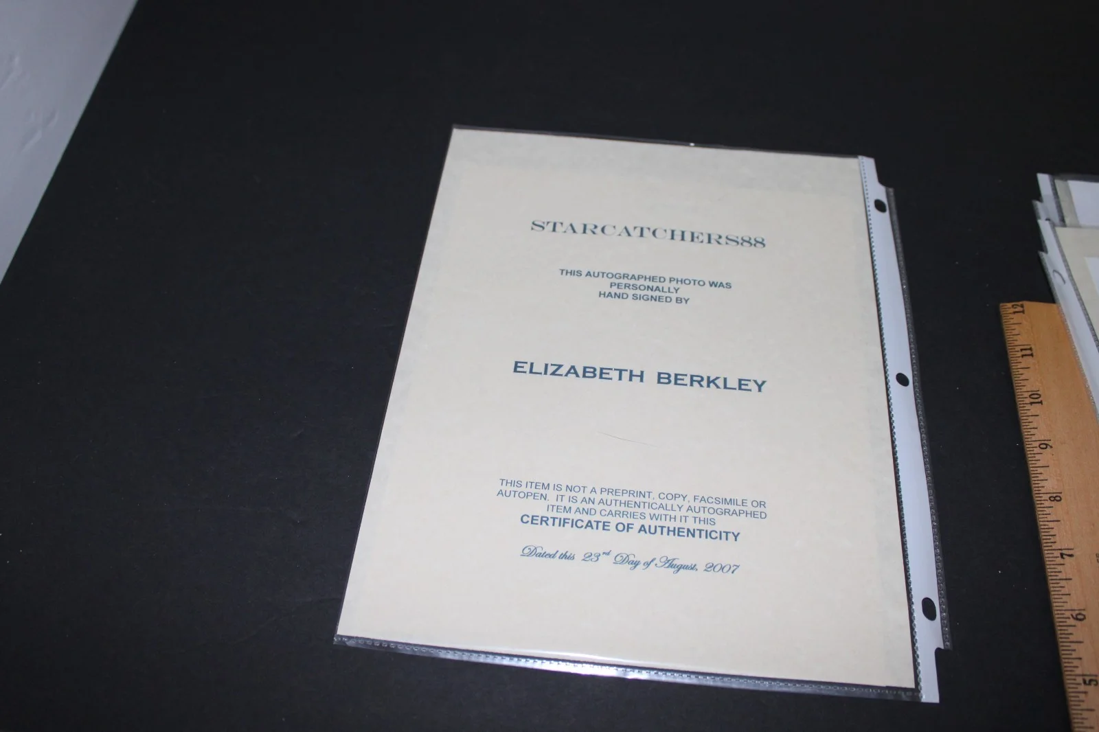 Elizabeth Berkley Signed 8x10 Photo MUST SEE very nice autographed + COA auto, изображение 3