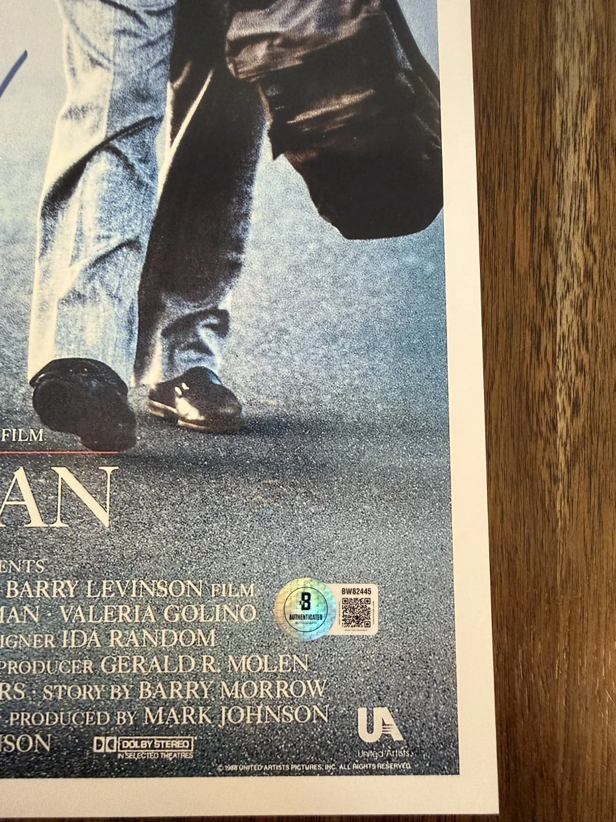 Dustin Hoffman 'Rain Man' Signed 12x18 Photo 'Raymond Babbitt' Beckett Certified, image 2