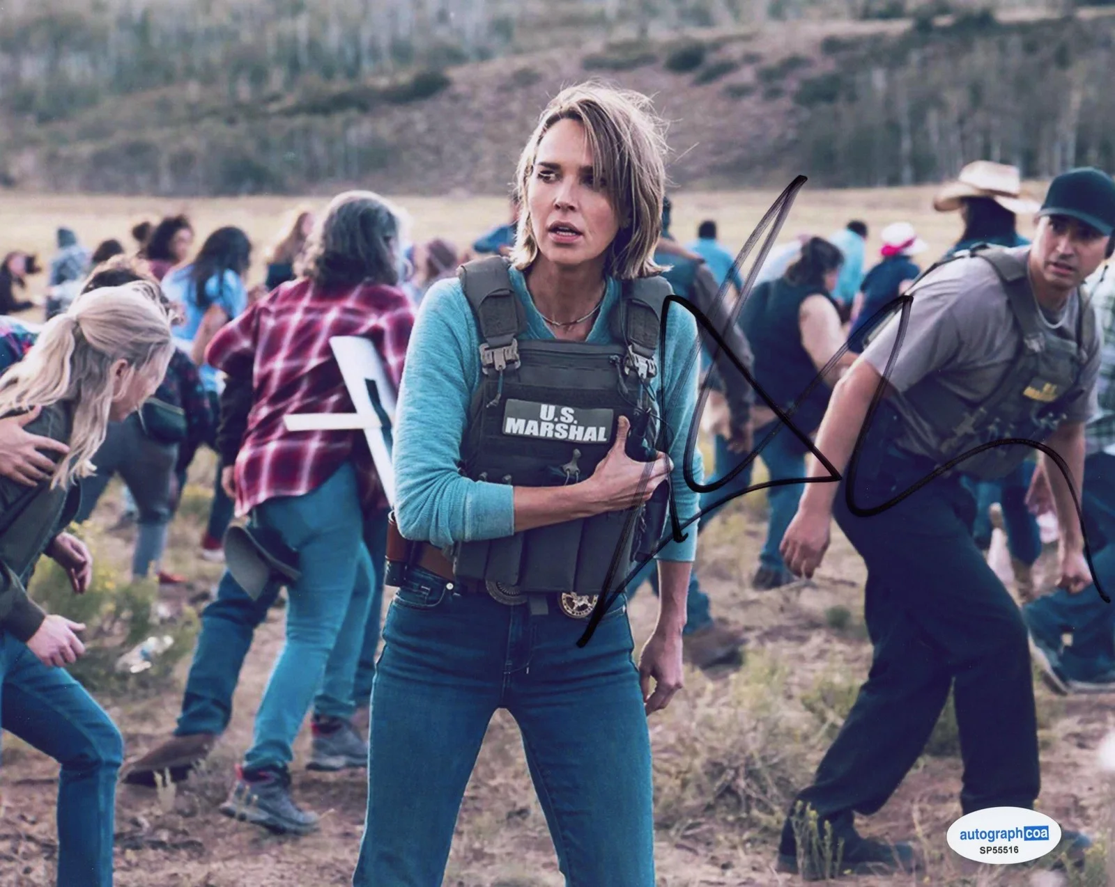 Arielle Kebbel — Arielle Kebbel "Marshals" AUTOGRAPH Signed 'Belle Skinner' 8x10 Photo C ACOA, изображение 2