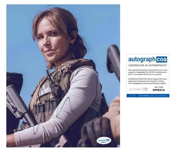 Arielle Kebbel — Arielle Kebbel "Marshals" AUTOGRAPH Signed 'Belle Skinner' 8x10 Photo B ACOA