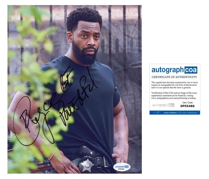 LaRoyce Hawkins — LaRoyce Hawkins "Chicago P.D." AUTOGRAPH Signed 'Kevin' 8x10 Photo D ACOA
