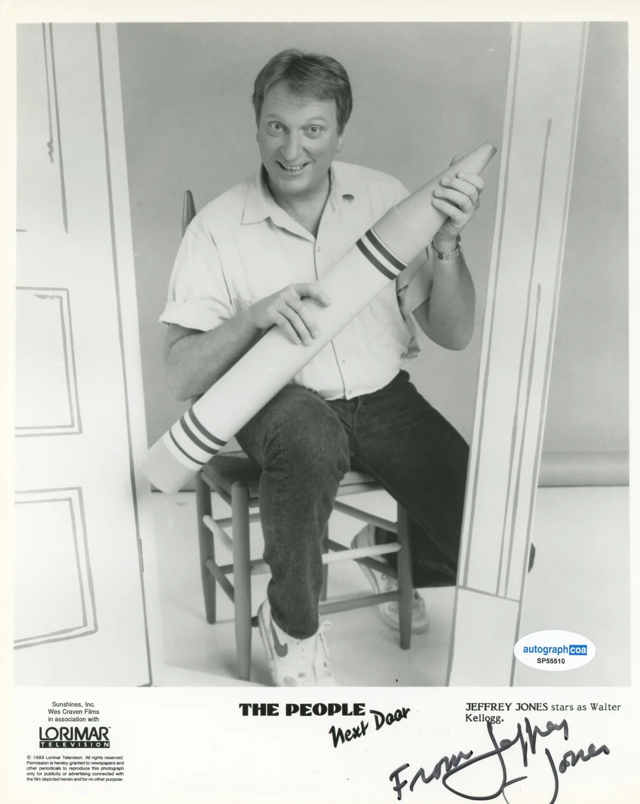 Jeffrey Jones — Jeffrey Jones "The People Next Door" AUTOGRAPH Signed 'Walter' 8x10 Photo ACOA, image 2