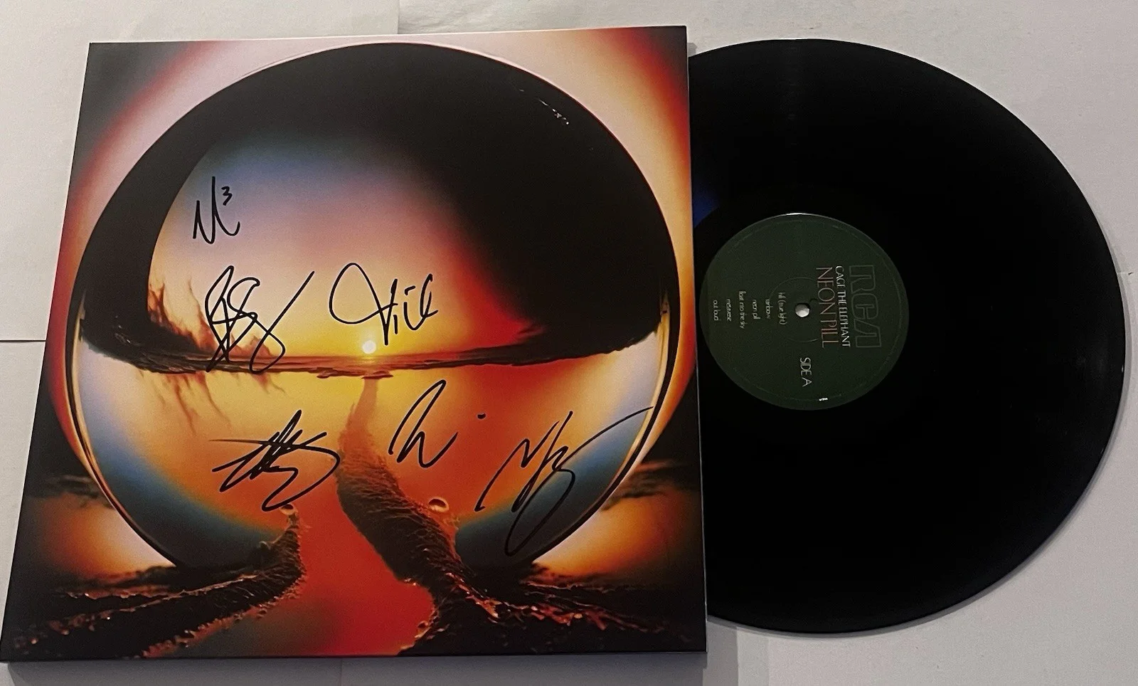 CAGE THE ELEPHANT BAND SIGNED NEON PILL LP VINYL RECORD ALBUM MATT +5 JSA COA, image 2