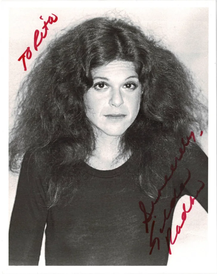 Gilda Radner — Gilda Radner Saturday Night Live Autographed Signed 8x10 Photo JSA LOA 15943