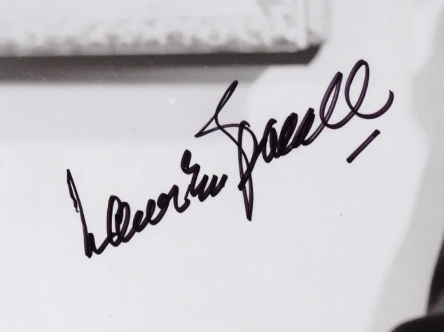 Lauren Bacall Legendary Actress Autographed Signed 16x20 Photo PSA COA 29841, изображение 2