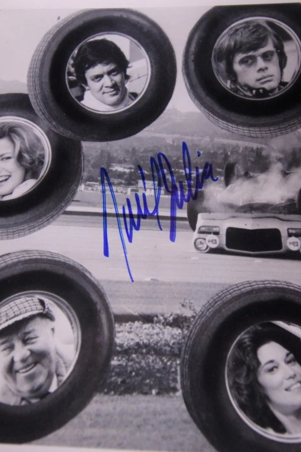 Raul Julia — RAUL JULIA (1940-1994) (THE ADDAMS FAMILY) AUTOGRAPH PHOTO~, изображение 2