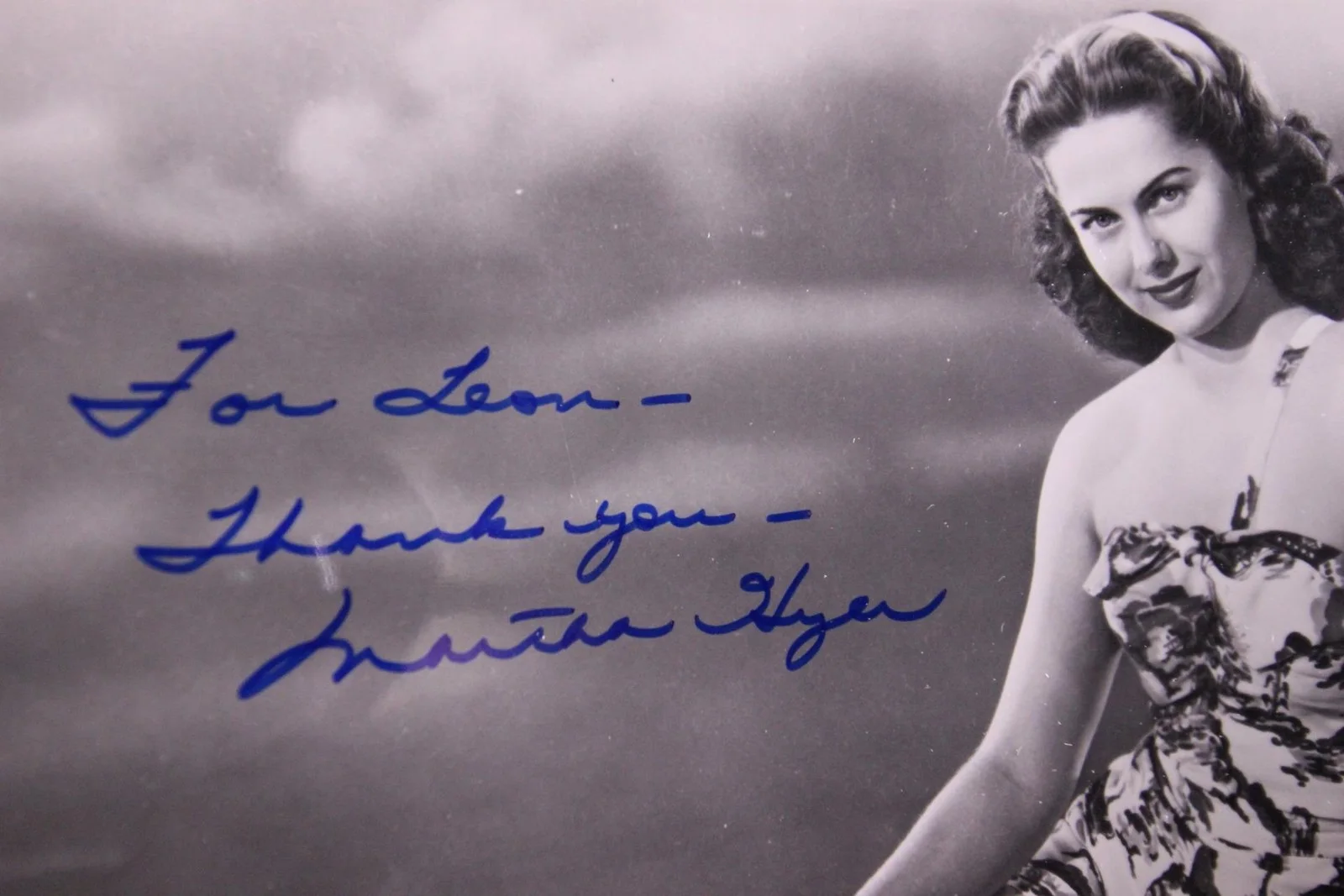 MARTHA HYER (1924-2014) (SOME CAME RUNNING) AUTOGRAPH PHOTO~, изображение 2
