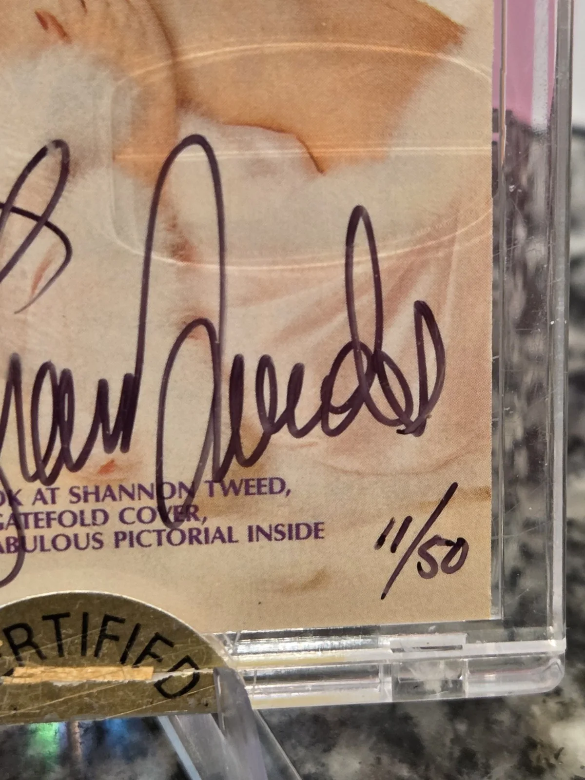 Shannon Tweed — Shannon Tweed Hand Signed Playboy Playmate OTY Auto # 11/50 Card #85 1982, image 3