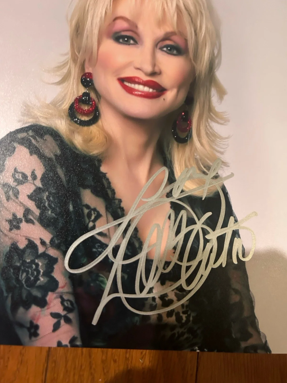 Dolly Parton Autographed Hand Signed Photo 8x10, изображение 2