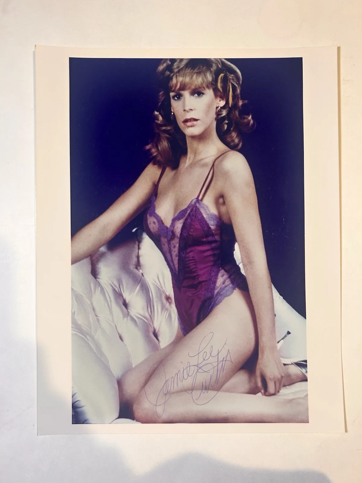 Jamie Lee Curtis — Jamie Lee Curtis Hand Signed Autographed Lingerie Photo 8x10 Dorthy Straton
