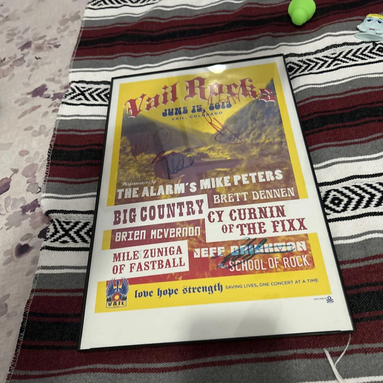 Love Hope Strength Signed Poster Mike Peters Alarm Vail Rocks 12x18 the Fixx ‘13, изображение 2