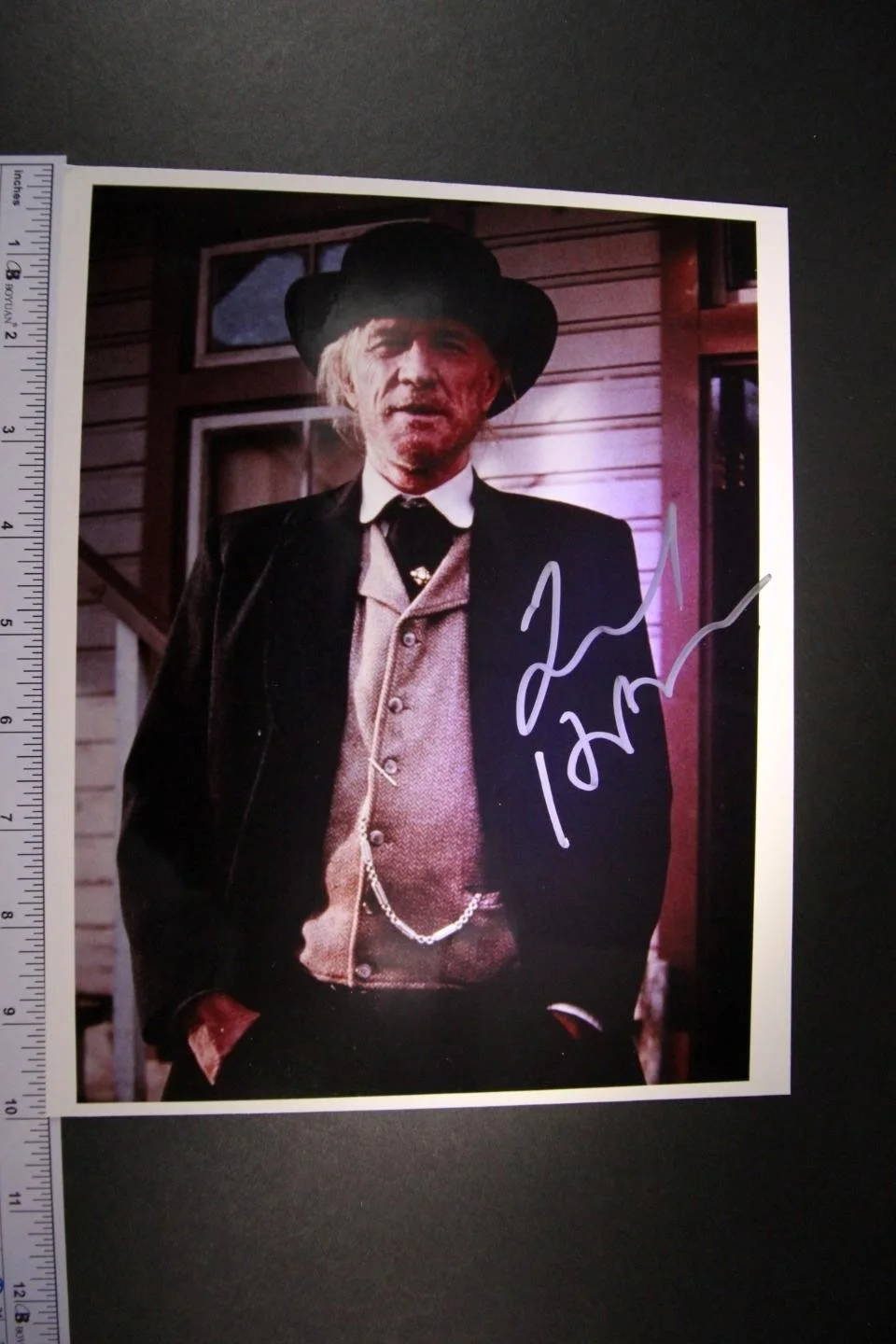 Richard Harris — RICHARD HARRIS (1930-2002) (CAMELOT~THIS SPORTING LIFE) AUTOGRAPH PHOTO~