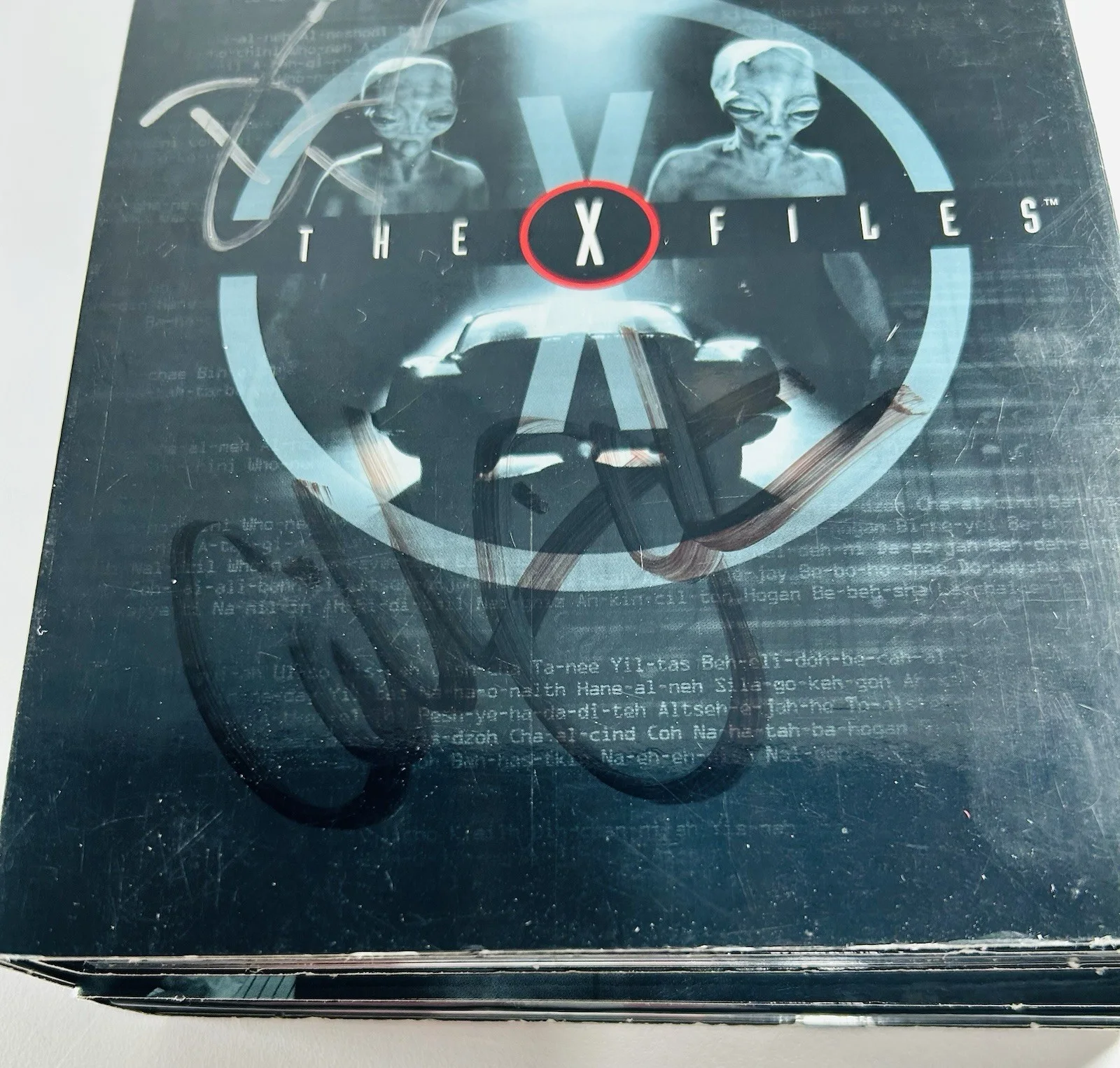 Gillian Anderson — The X Files Season 3 Signed By David Duchovney & Gillian Anderson Read Details, image 3