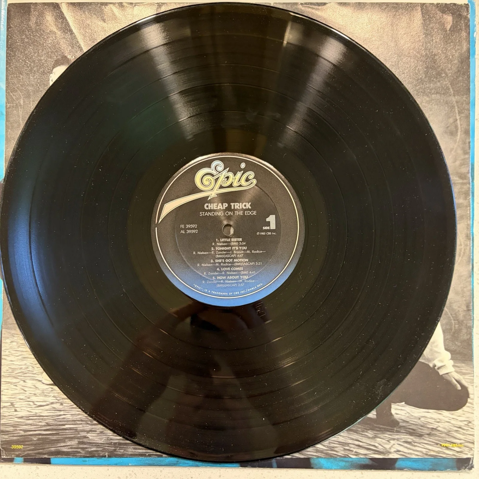 Cheap Trick - Standing On The Edge 1985 Vinyl LP Record EX Condition, image 5