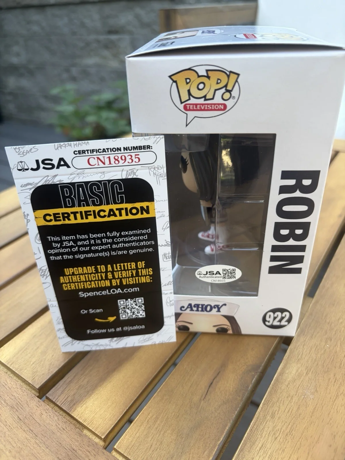 Maya Hawke — Maya Hawke Signed Funko Pop Stranger Things Robin #922 Autograph JSA COA *PROOF*, image 2