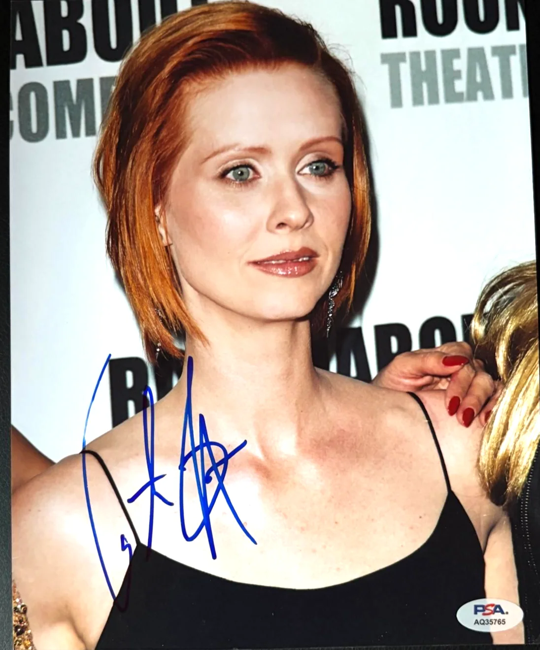 Cynthia Nixon — CYNTHIA NIXON SIGNED AUTOGRAPHED 8X10 PHOTO SEX AND THE CITY HBO RATCHED PSA COA