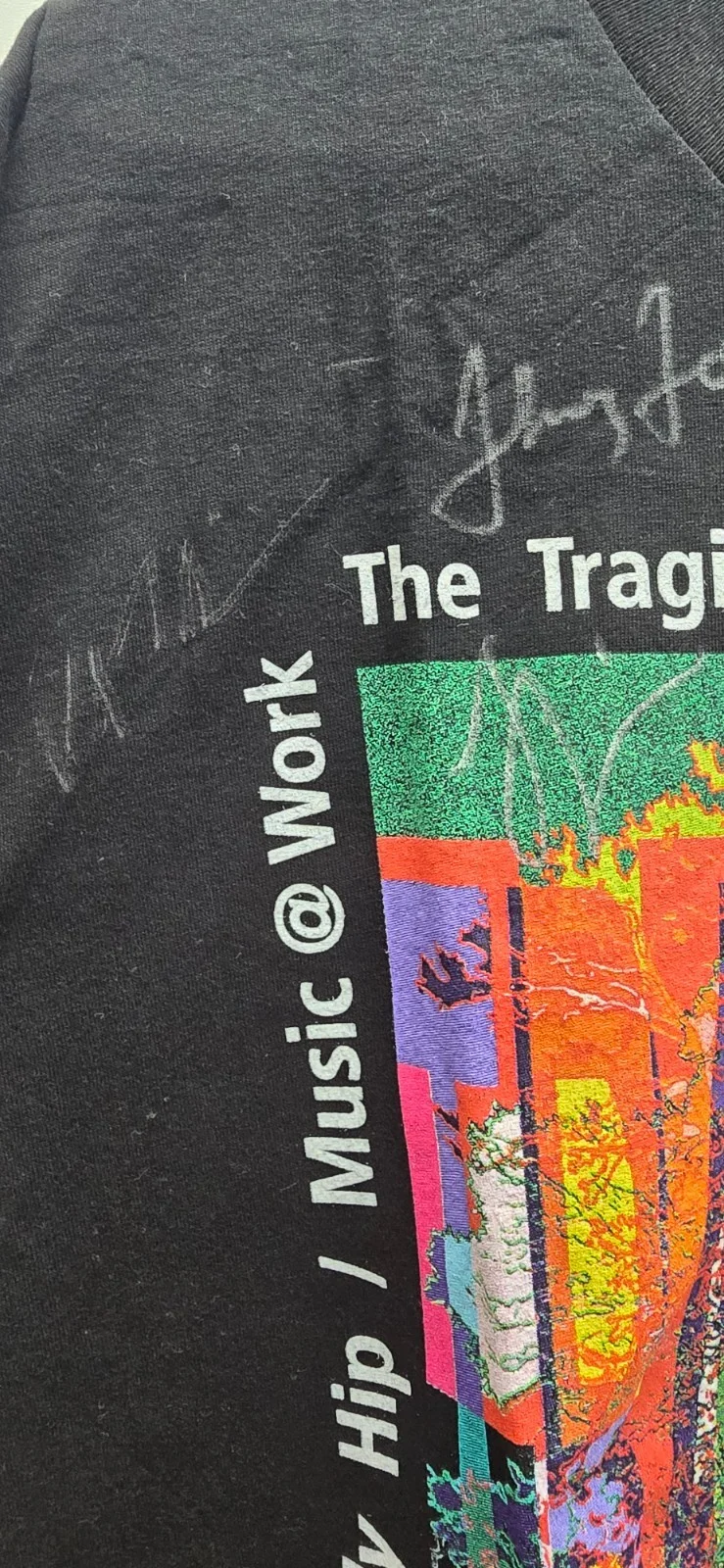TRAGICALLY HIP. MUSIC @ WORK T-SHIRT. AUTOGRAPHED BY ENTIRE BAND, изображение 5