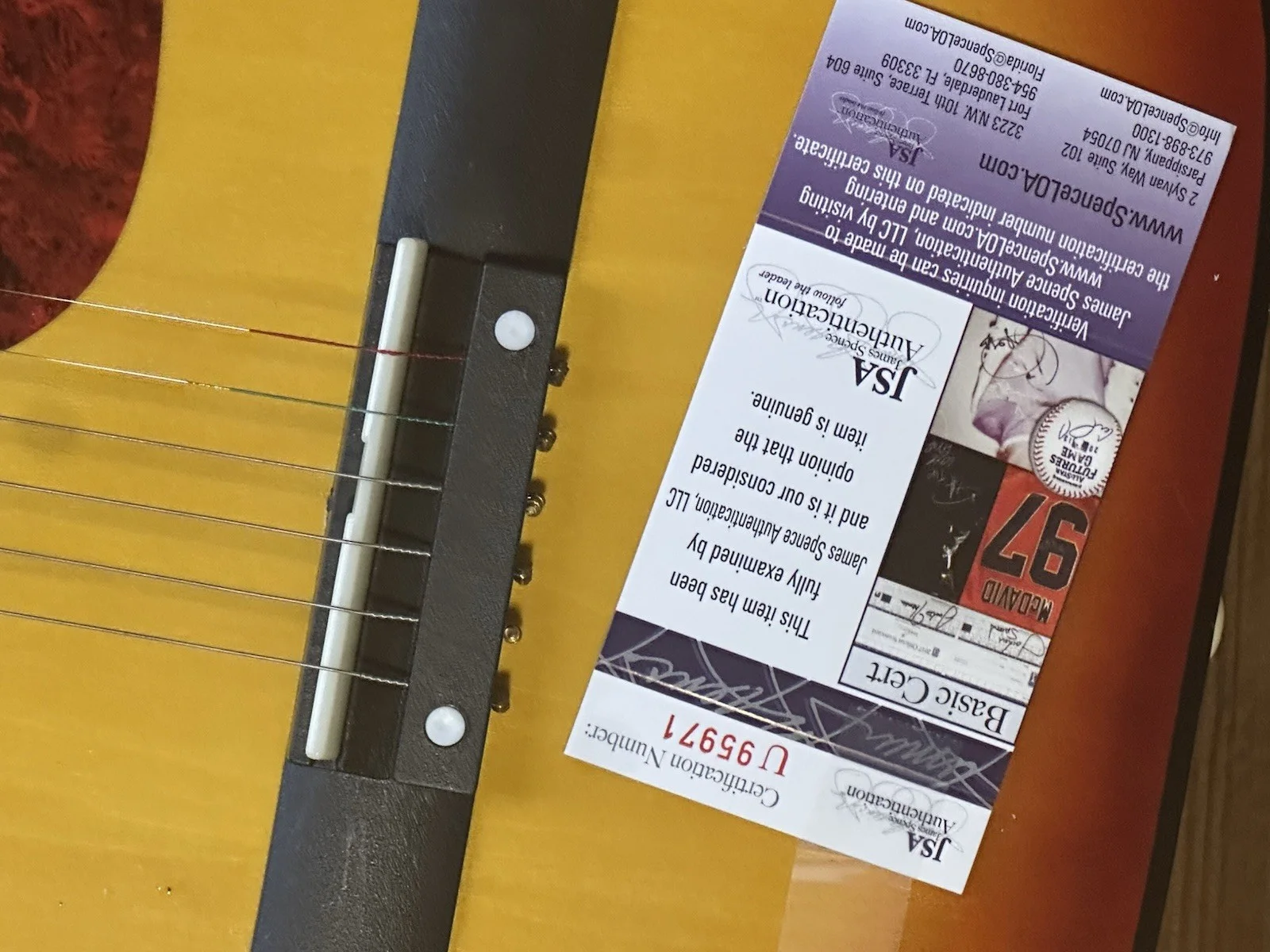 Vintage BRANTLEY GILBERT JSA CERTIFIED SIGNED ACOUSTIC GUITAR NEW IN BOX, изображение 3