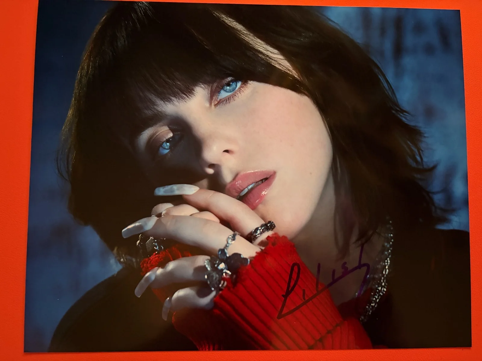 Billie Eillish — Billie Eillish Signed•Beautiful 8x10 Autographed Pix•Singer Songwriter W/COA, image 2