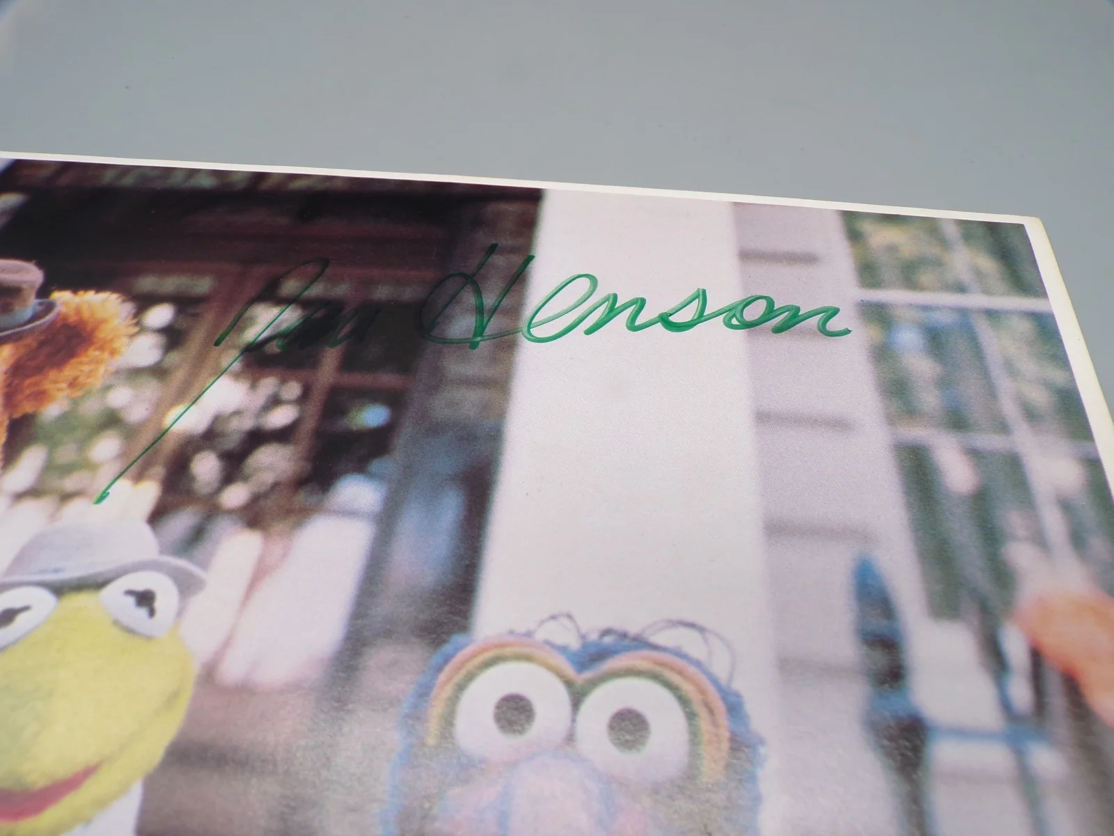 Vintage JIM HENSON AUTOGRAPH Kermit GREAT MUPPET CAPER Gonzo 8" x 10" Iconic !!!, изображение 2