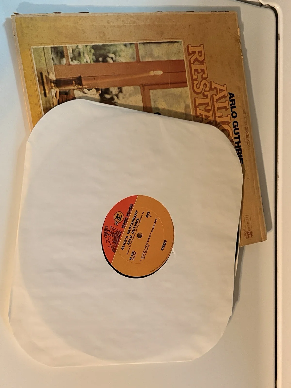 Signed Arlo Guthrie Alice’s Restauraunt’ LP Record Album, изображение 3