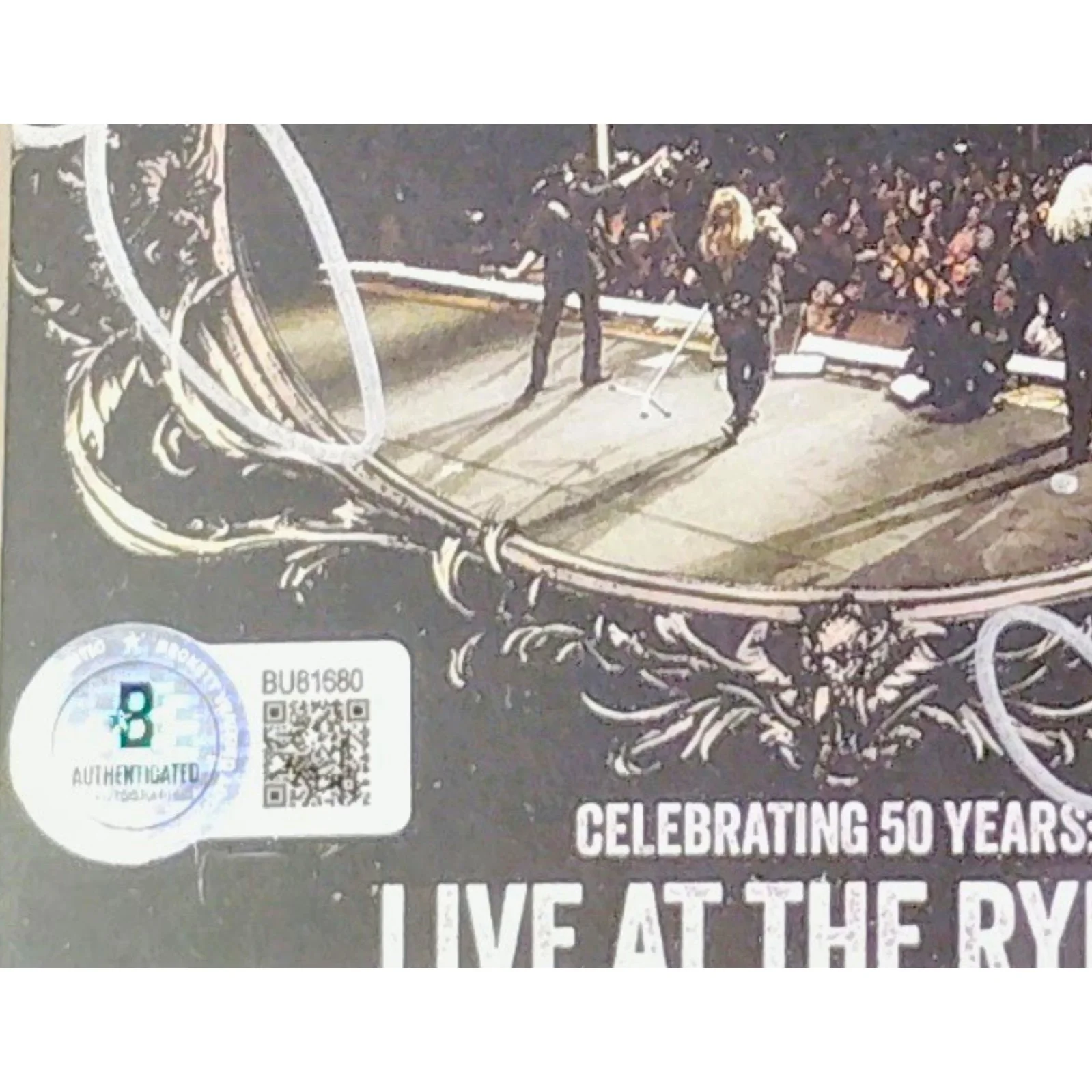 Johnny Van Zant, Ricky Medlocke — Johnny Van Zant Lynyrd Skynyrd Signed 50 Years Live Ryman CD Framed Beckett COA, image 3