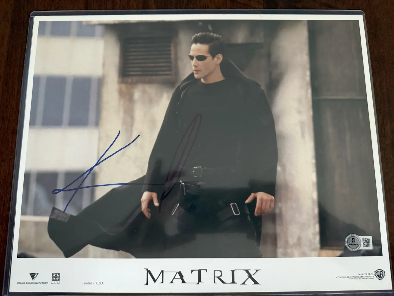 Keanu Reeves — Keanu Reeves Hand Signed In Person Matrix Autographed 11x14 Rare Beckett LOA, изображение 2
