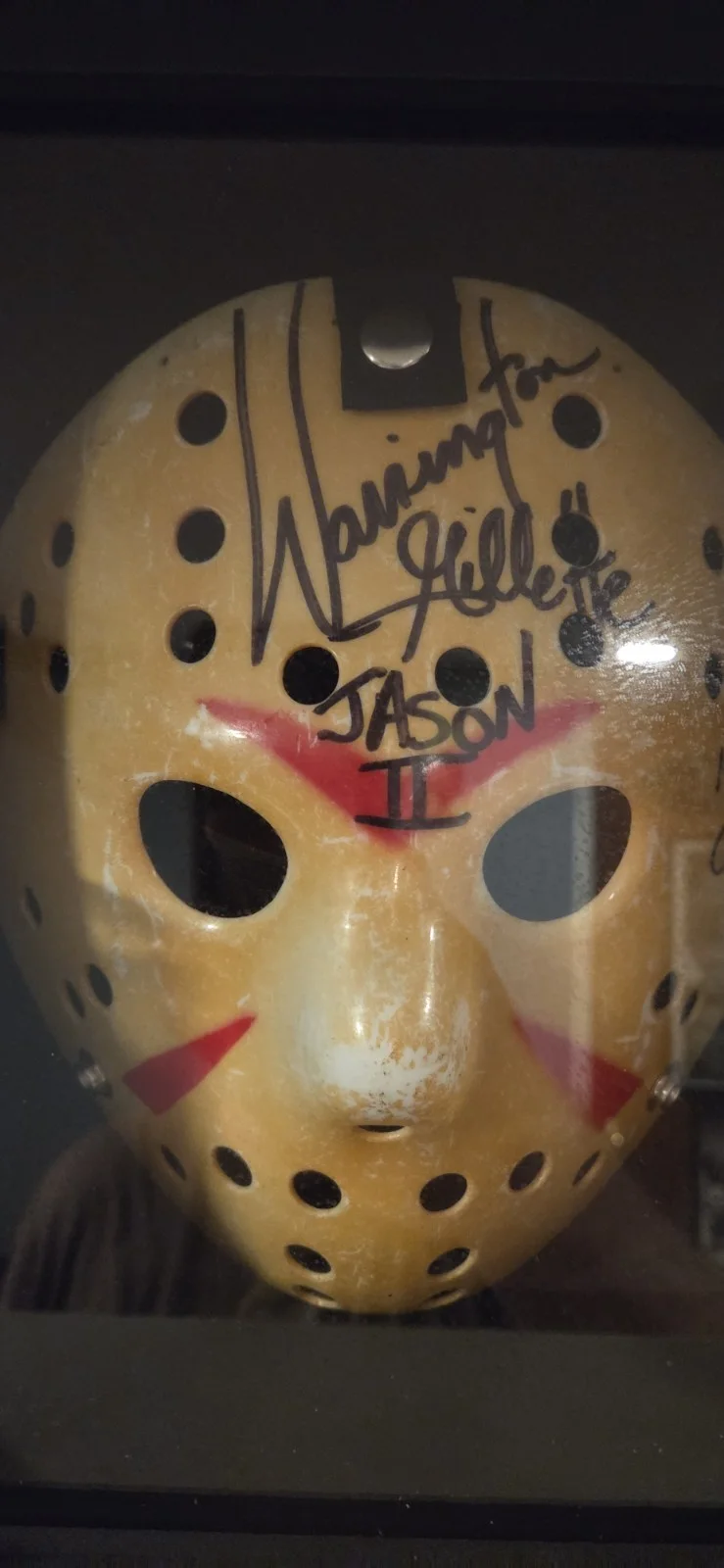 Warrington Gillette — WARRINGTON GILLETTE Signed Hockey Mask Case Mounted Jason Voorhees F13th Part 2, image 2