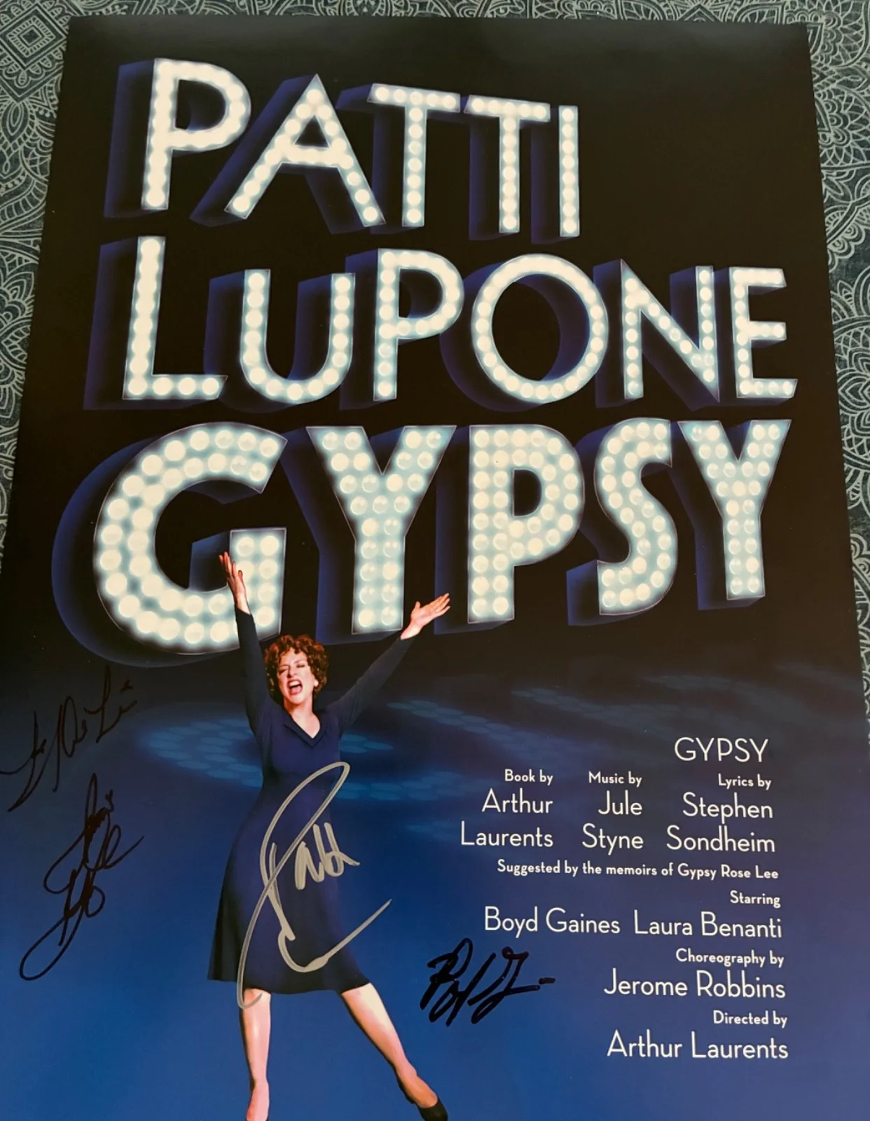 Patti Lupone, Laura Benanti, 2 cast — PATTI LUPONE Signed GYPSY Broadway Window Card Poster 2008 LAURA BENANTI Auto, image 4