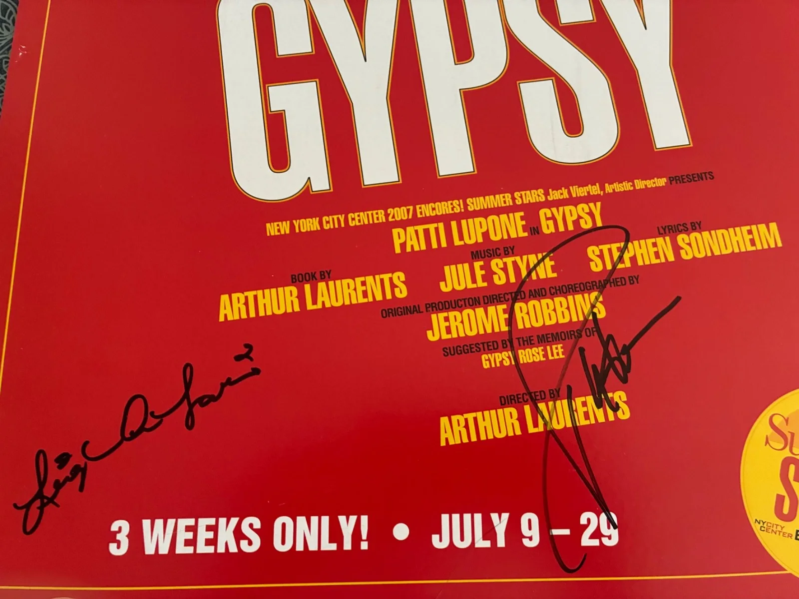 Patti Lupone, Arthur Laurents — Patti LuPone Signed GYPSY 2007 Window Card Poster Arthur Laurents Autograph, изображение 2