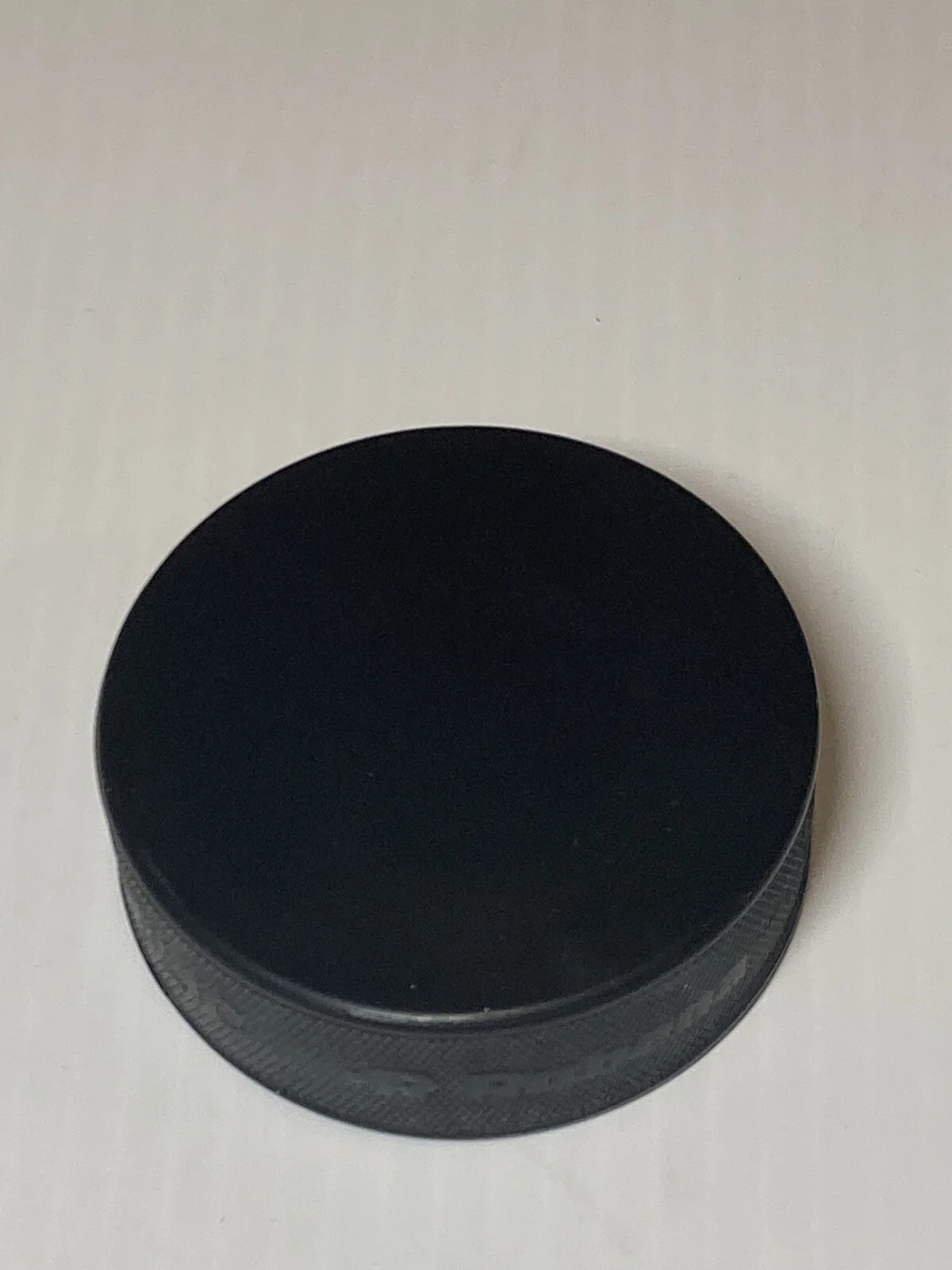 Mighty Ducks Movie Hockey Puck Actor Danny Tamberelli Signed Autographed, изображение 3